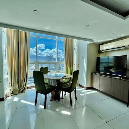2 Bedroom Condo Unit With City And Mountain View Cebu Exterior foto
