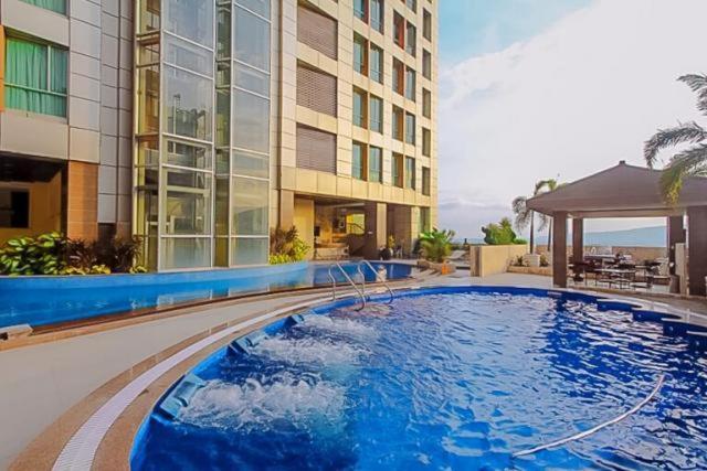 2 Bedroom Condo Unit With City And Mountain View Cebu Exterior foto