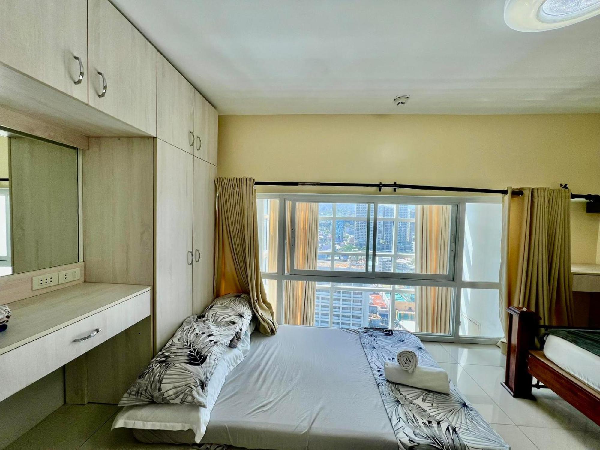 2 Bedroom Condo Unit With City And Mountain View Cebu Exterior foto