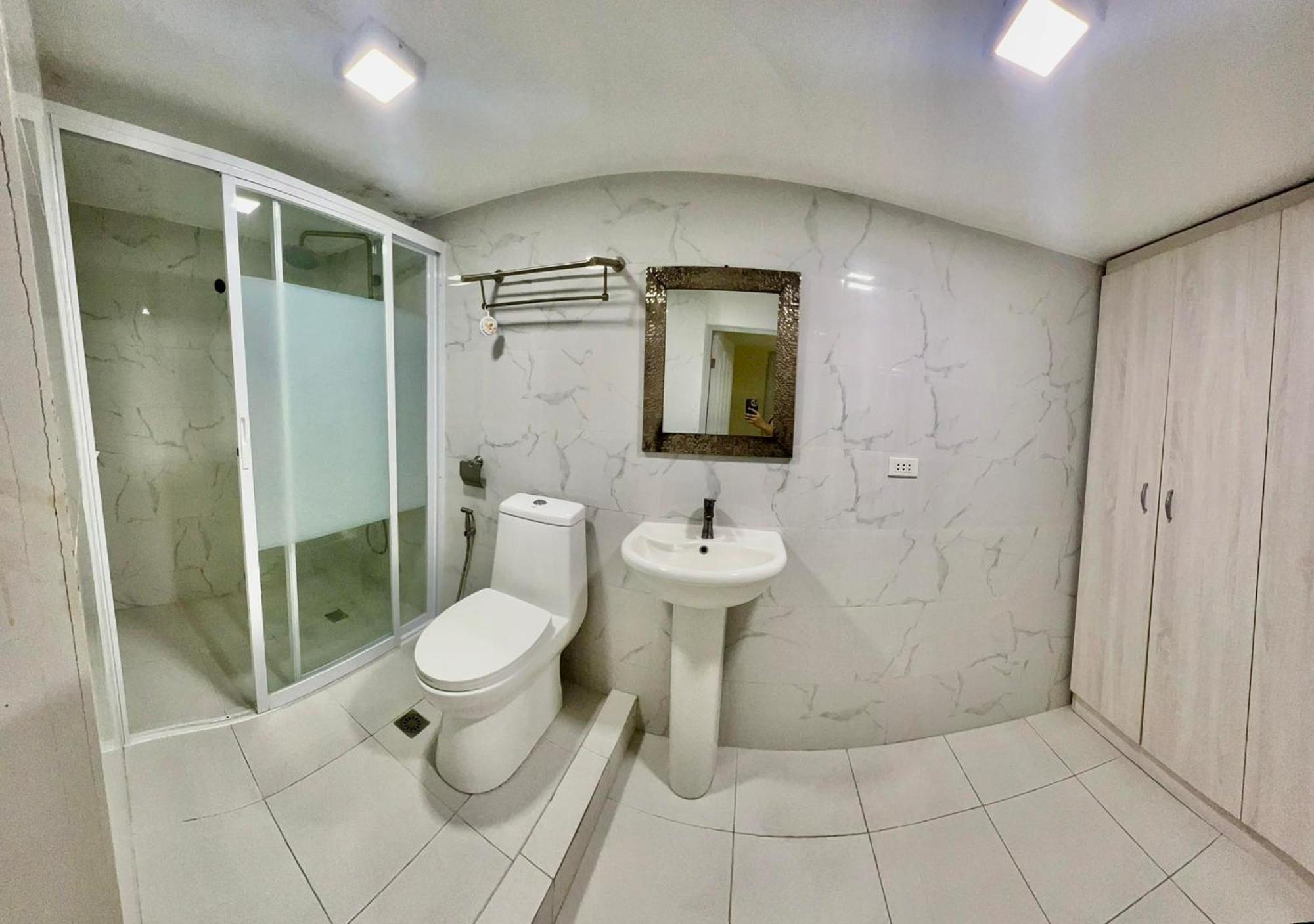2 Bedroom Condo Unit With City And Mountain View Cebu Exterior foto
